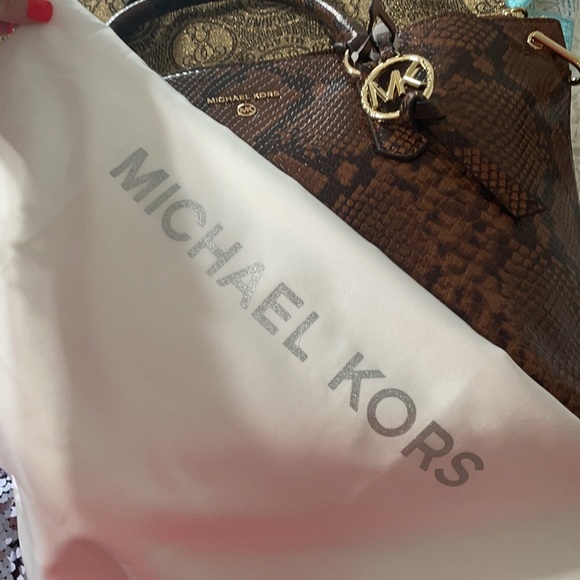 MK Elson large satchel vegan faux leather - Picture 9 of 10